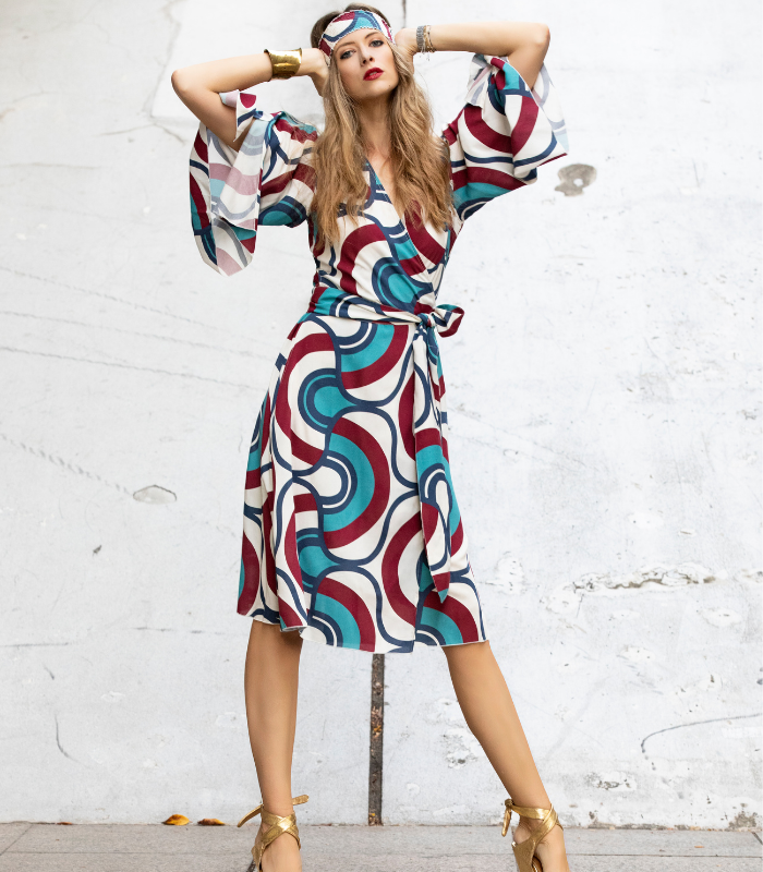 KonaCoco_vintage wallpaper mid_700x800_28